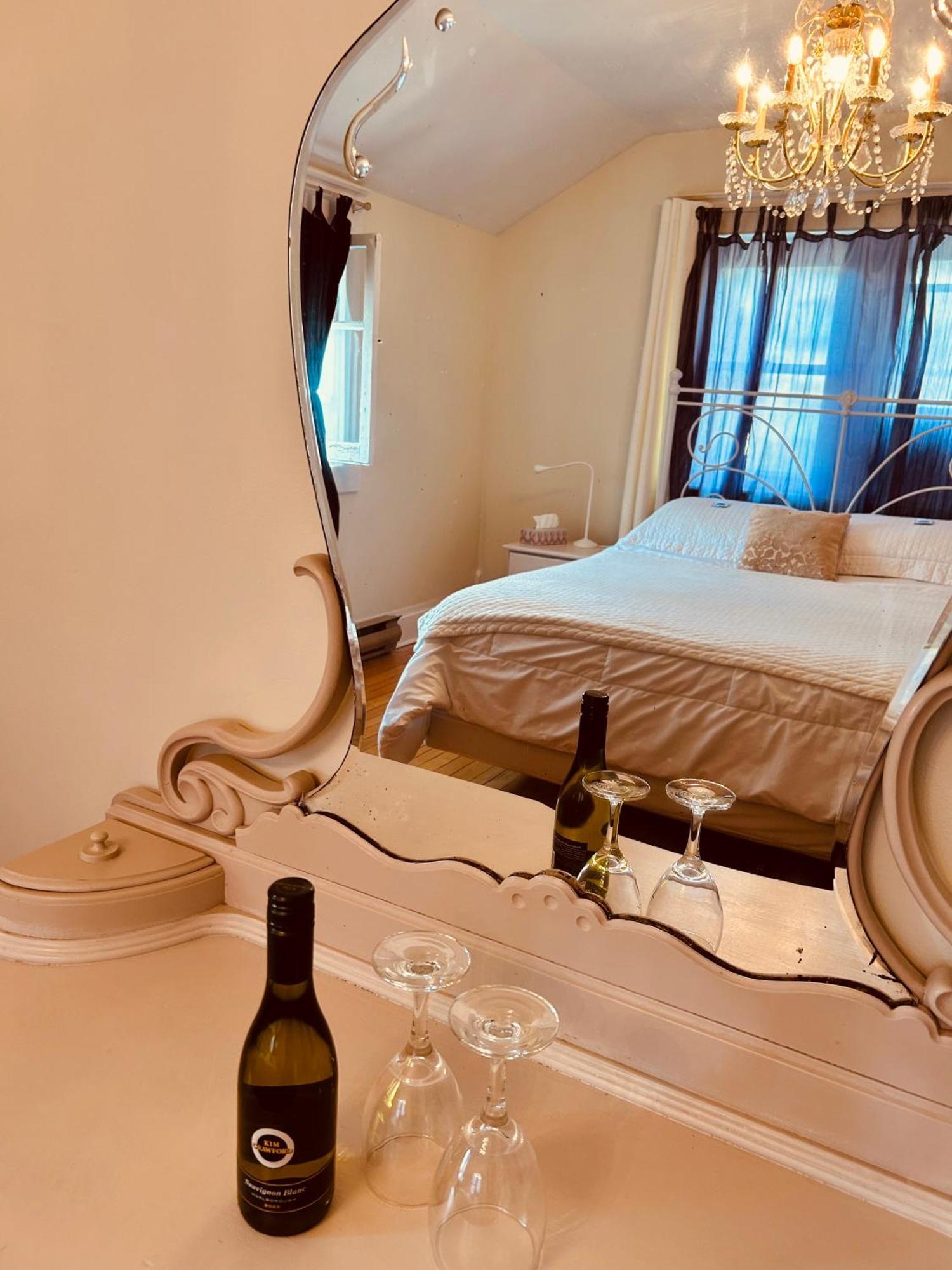 Auberge De Mon Petit Chum B&B Вейкфілд Екстер'єр фото